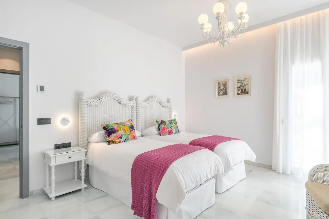 Homeclub Espectacular Villa En El Candado Malaga Spain